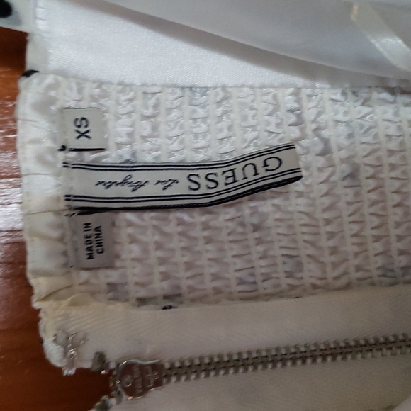 Guess peplum top xs - Picture 3 of 4